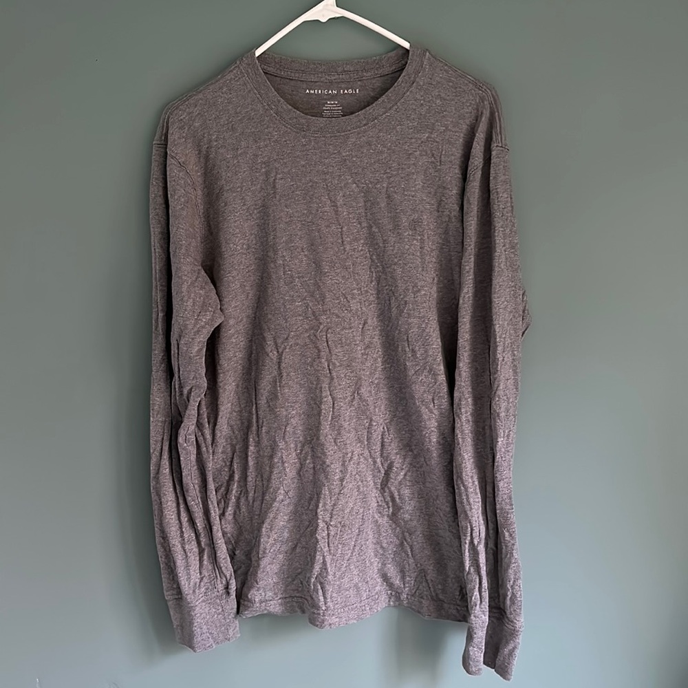 Set of 3 AE long sleeved tee shirts